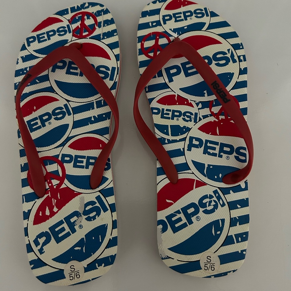 2009 Rare Vintage Pepsi Flip flops SIZE 5/6 SMALL